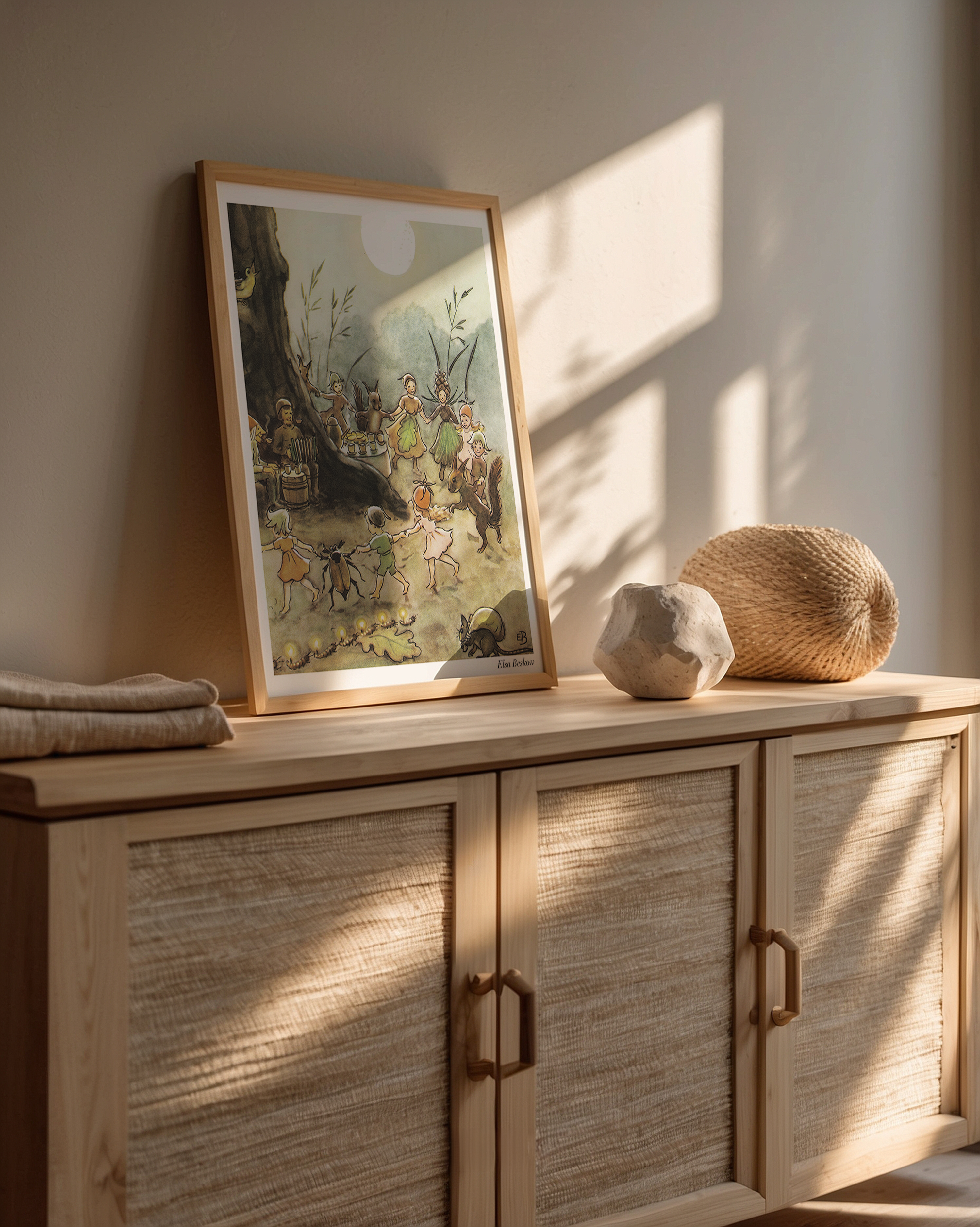 Bild på Ocke Nutta och Pillerill - Ringdans kring ekens jättefot